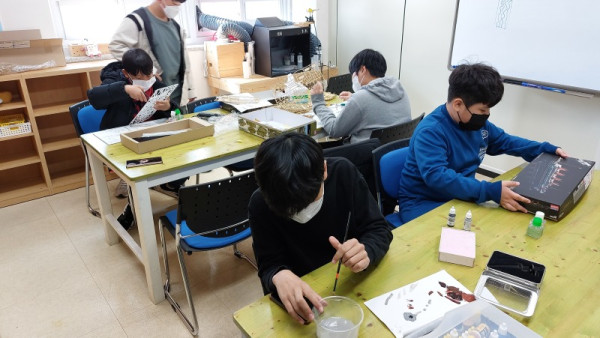 KakaoTalk_20230412_161955530_01.jpg